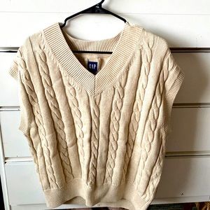 Gap sweater vest